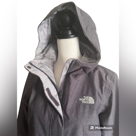 The North Face HyVent hooded jacket, Women’s Medium - Picture 2 of 12